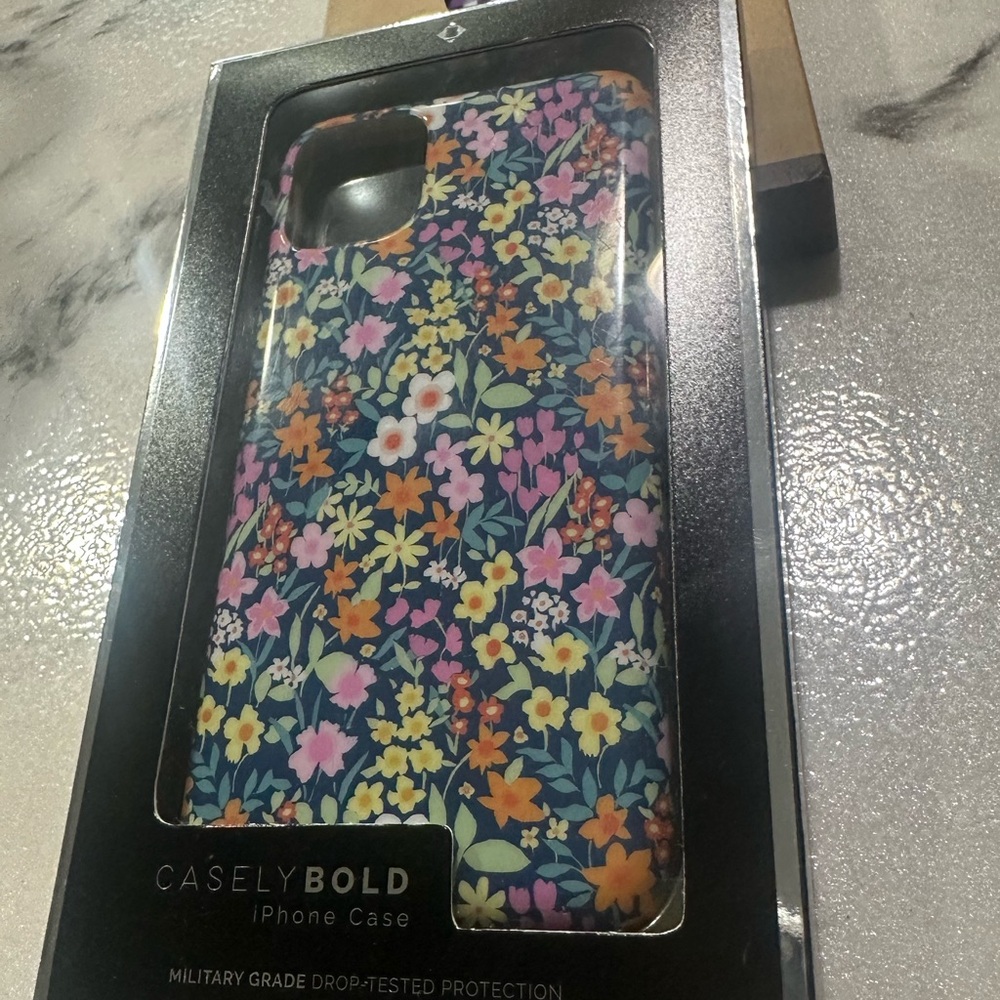 Casely Phone Case set - Picture 7 of 7